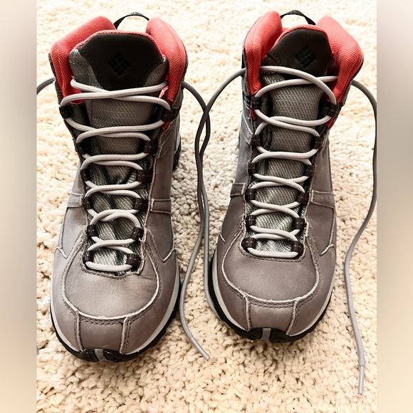 Columbia Womens Culvert Mid Omni-Tech Waterproof Hiking Boots - Picture 4 of 10